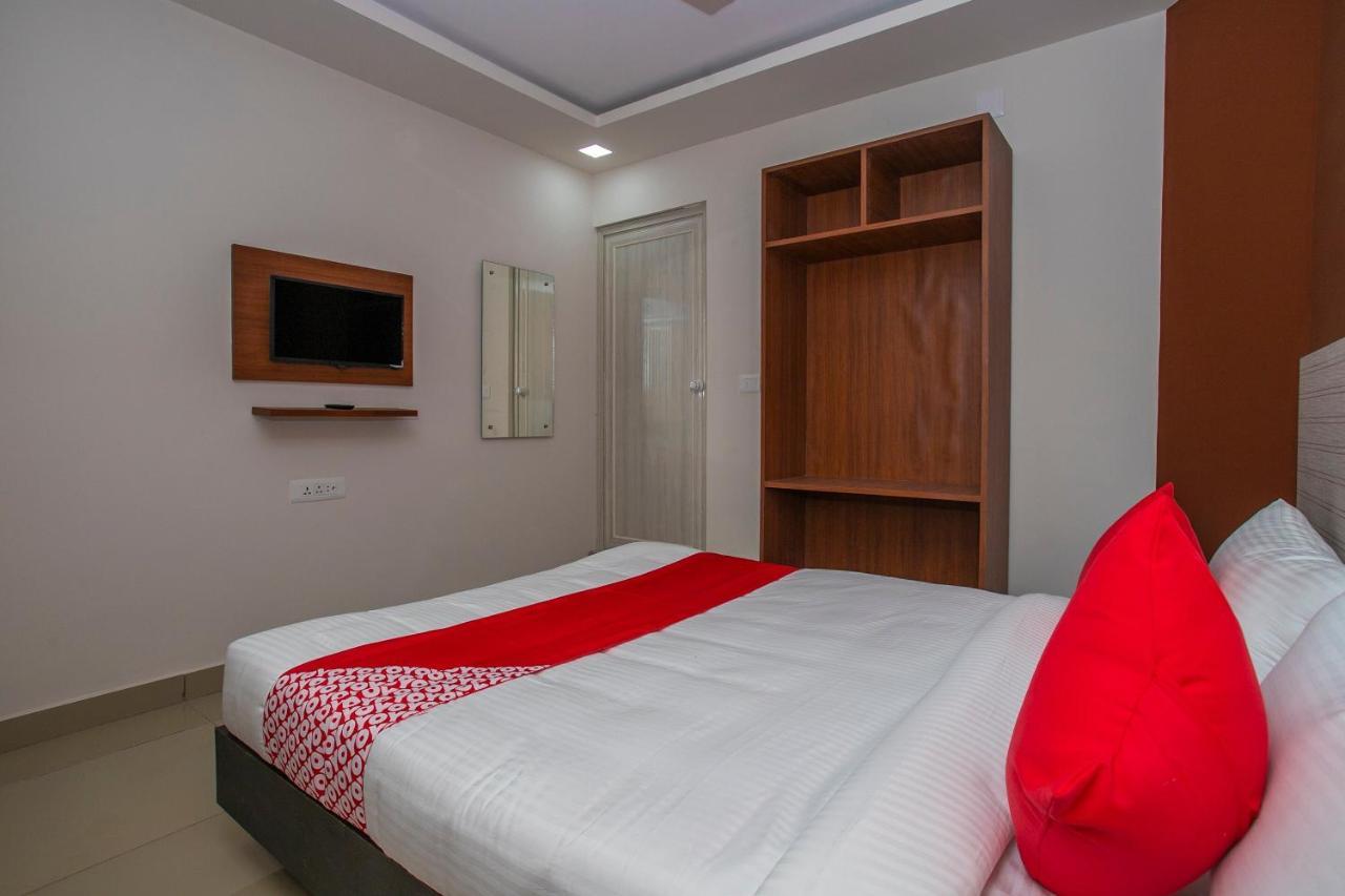 Hotel O Varcity Phi Premium Pavilion ,Above Hdfc Bank ,Near Anjaneya Temple Madiwala, Hosur Main R Bangalore Dış mekan fotoğraf