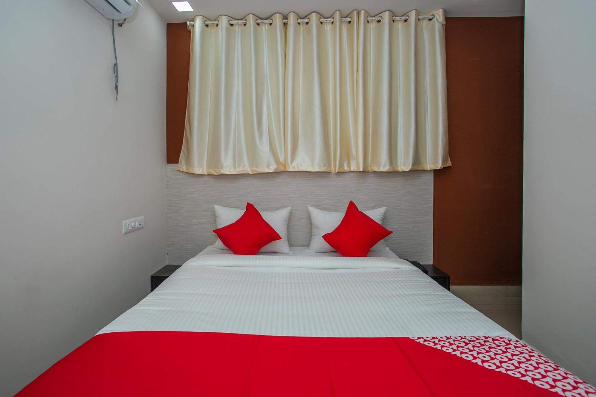 Hotel O Varcity Phi Premium Pavilion ,Above Hdfc Bank ,Near Anjaneya Temple Madiwala, Hosur Main R Bangalore Dış mekan fotoğraf