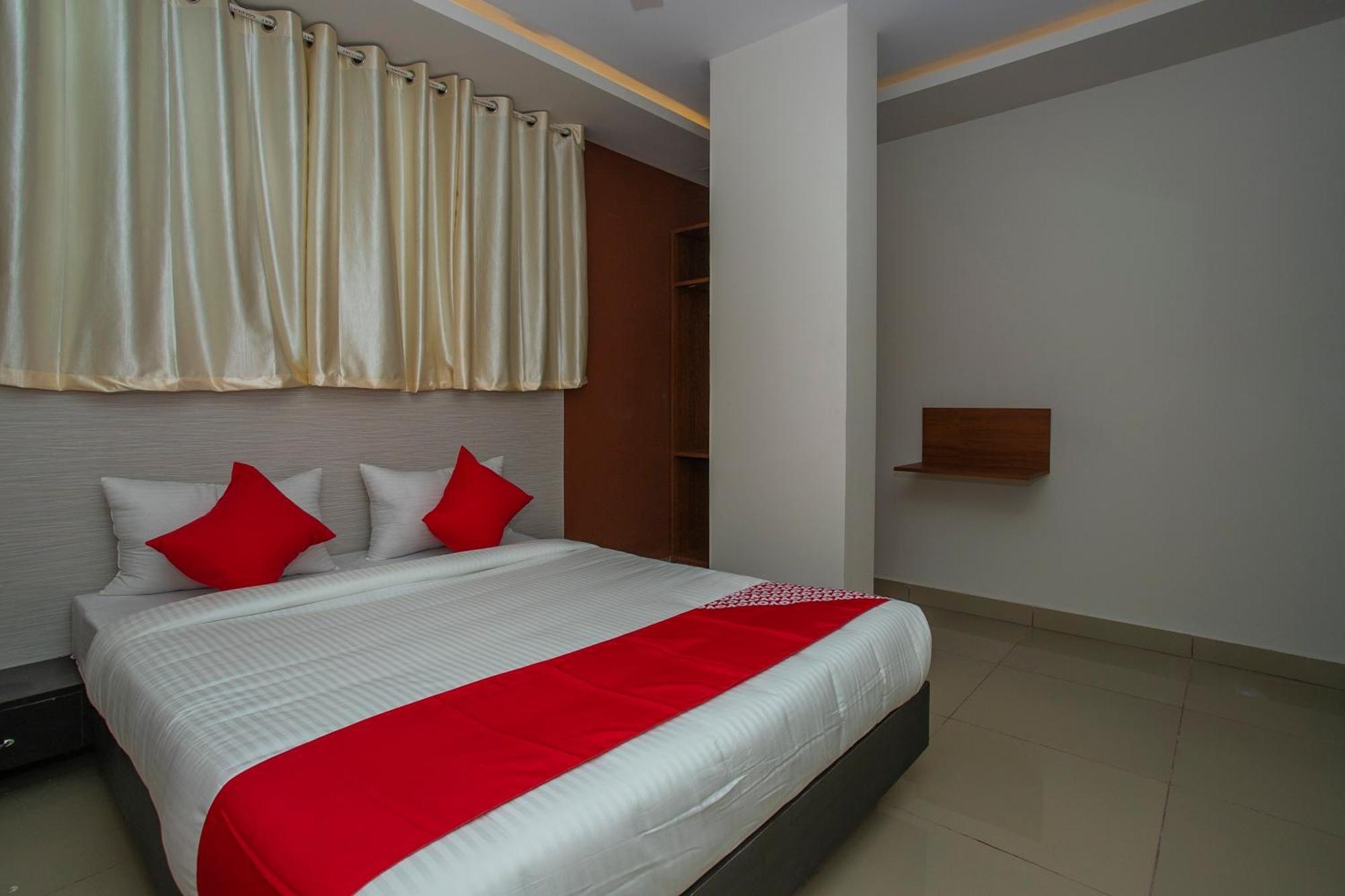 Hotel O Varcity Phi Premium Pavilion ,Above Hdfc Bank ,Near Anjaneya Temple Madiwala, Hosur Main R Bangalore Dış mekan fotoğraf