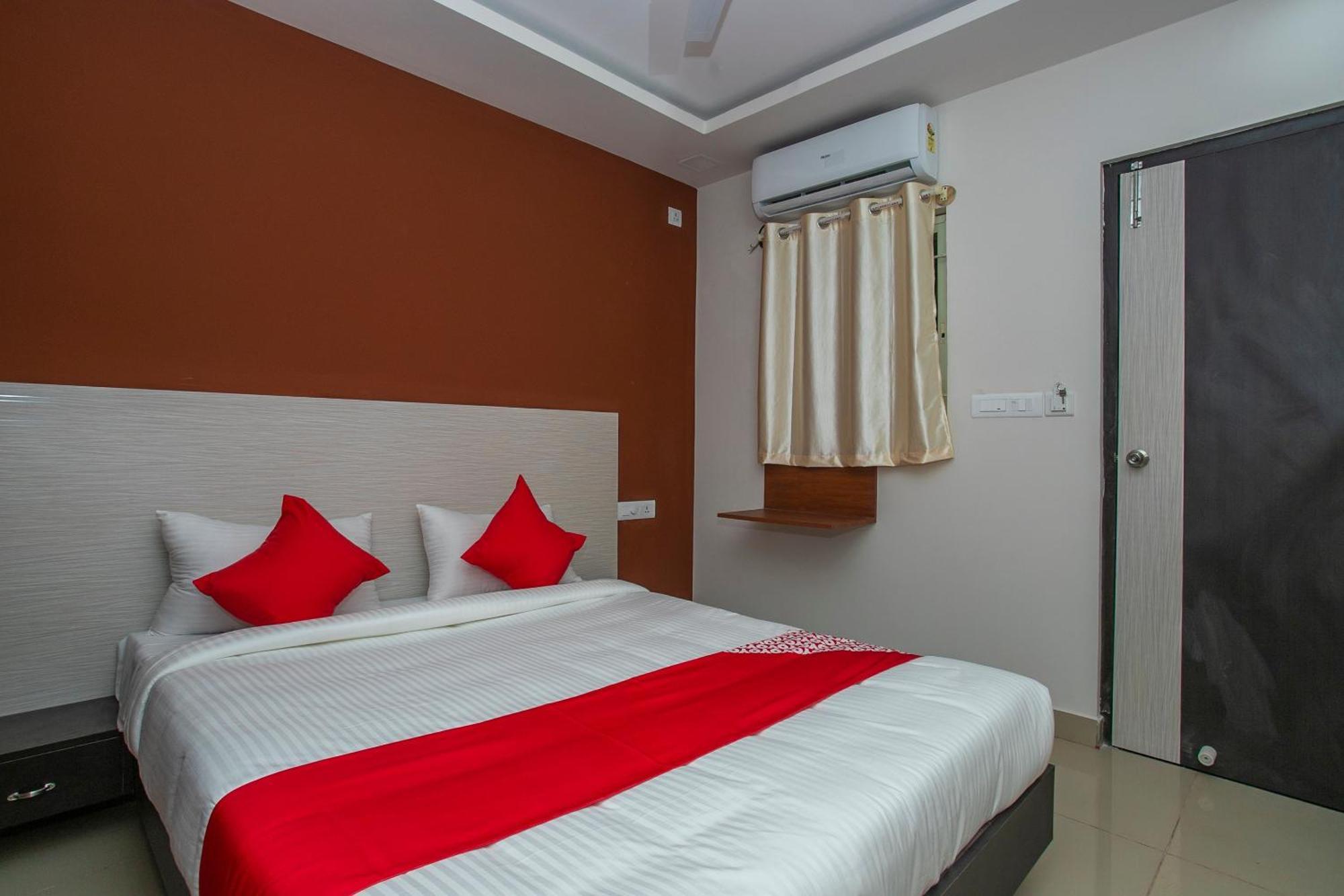 Hotel O Varcity Phi Premium Pavilion ,Above Hdfc Bank ,Near Anjaneya Temple Madiwala, Hosur Main R Bangalore Dış mekan fotoğraf