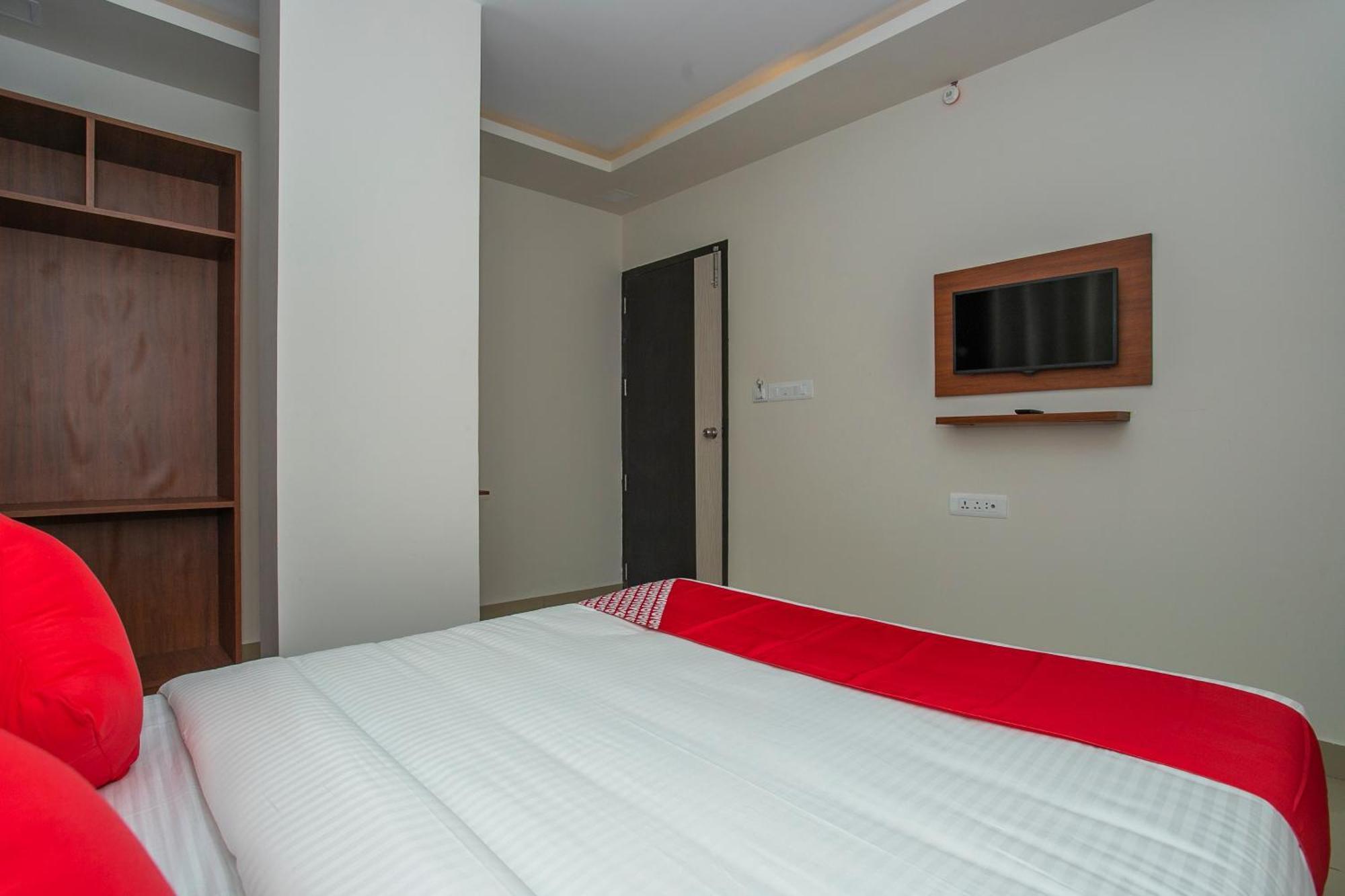 Hotel O Varcity Phi Premium Pavilion ,Above Hdfc Bank ,Near Anjaneya Temple Madiwala, Hosur Main R Bangalore Dış mekan fotoğraf
